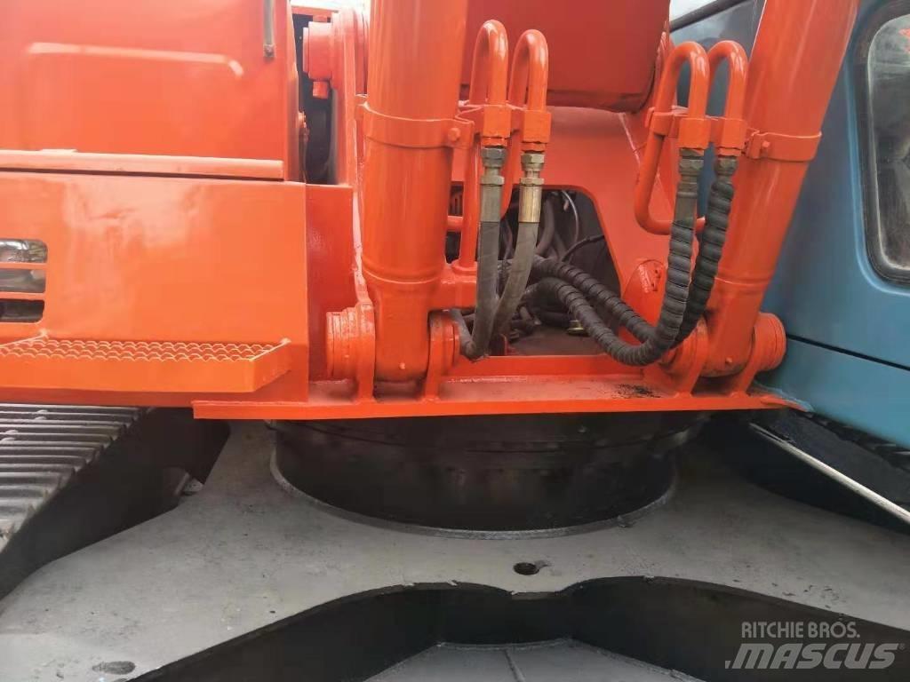Hitachi EX 200-3 Bandgrävare