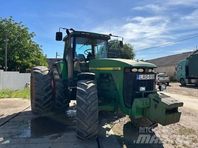John Deere 8200 Traktorer