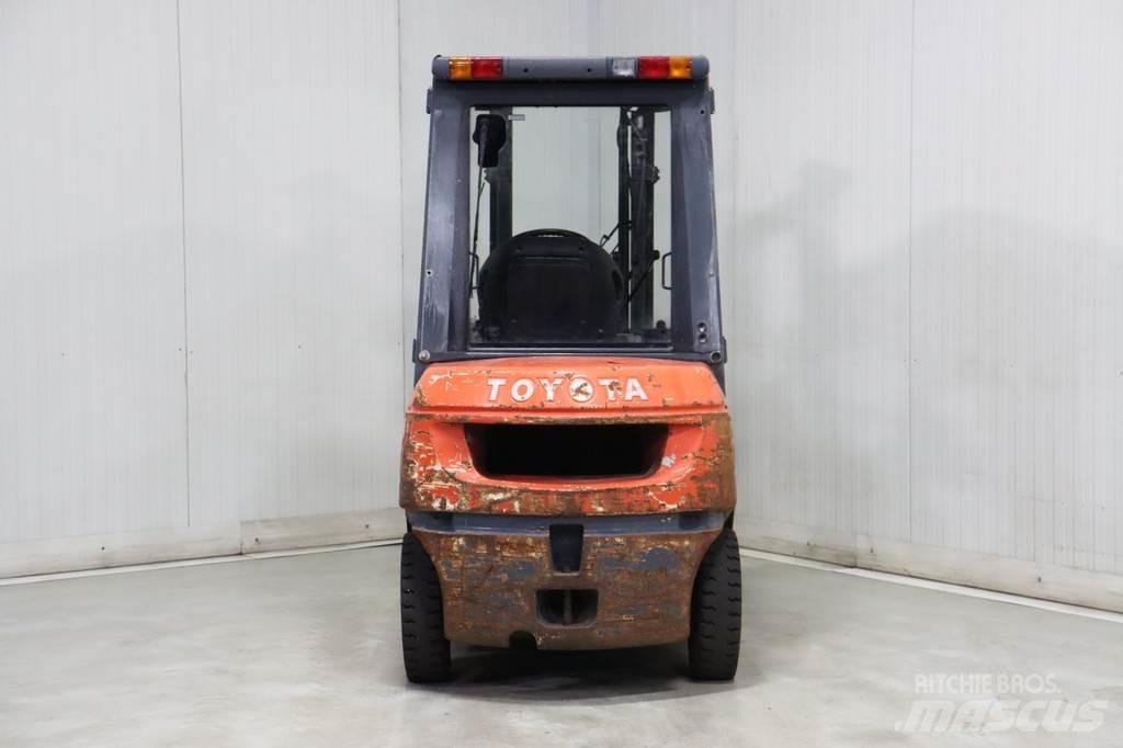 Toyota 62-7FDF25 Dieselmotviktstruckar
