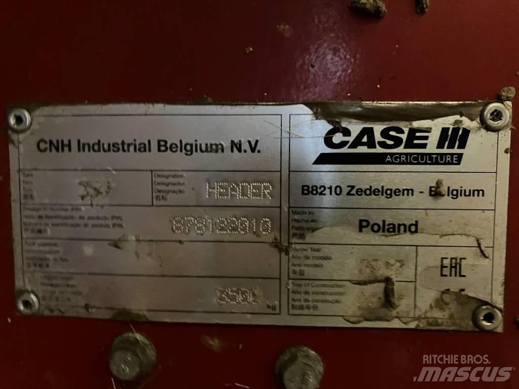 Case IH Axial 8240 Skördetröskor
