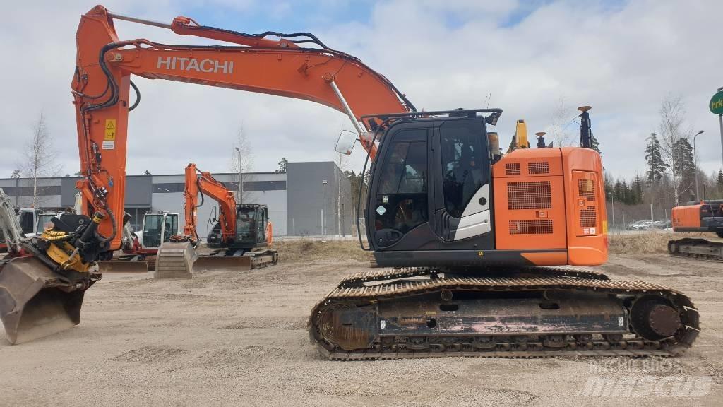 Hitachi ZX225USLC-6 Bandgrävare