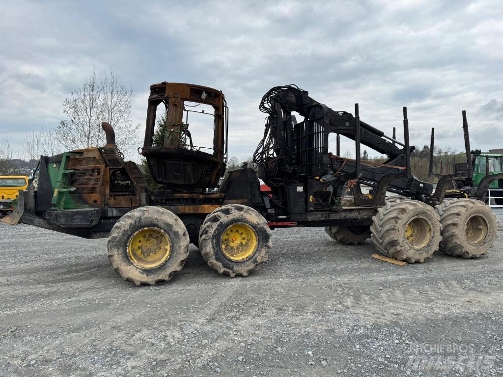 John Deere 1110 E Skotare