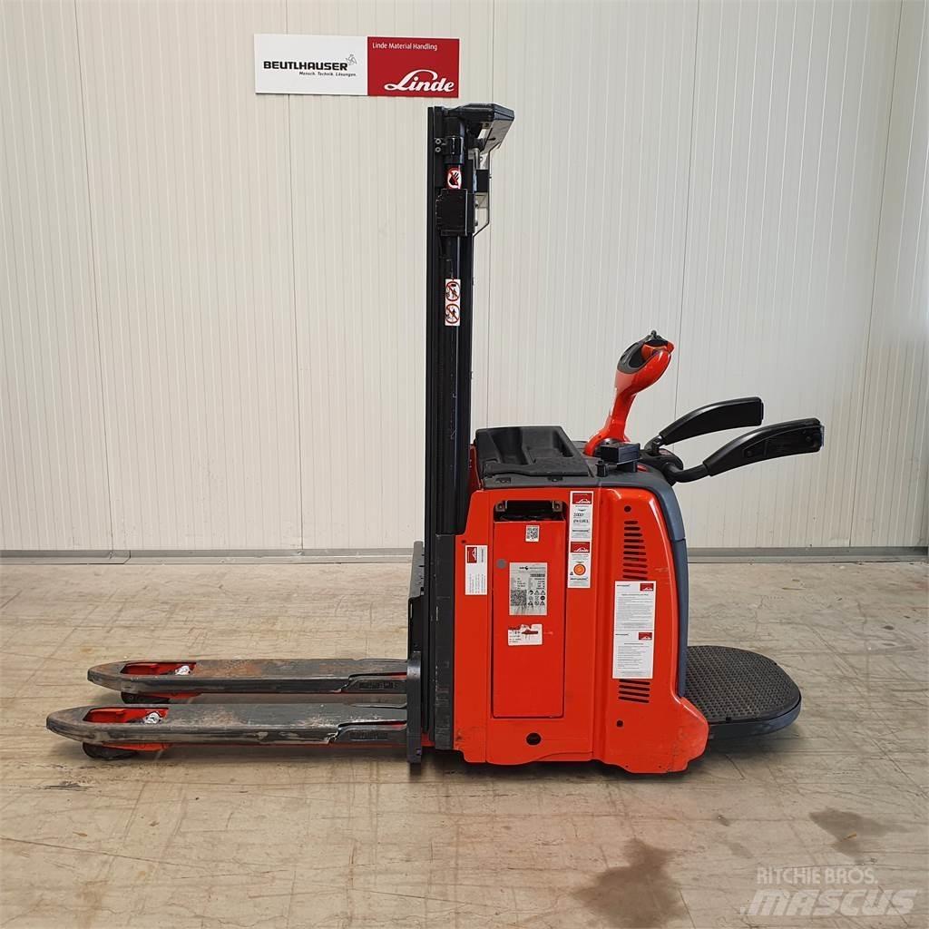 Linde D12AP Staplare-led