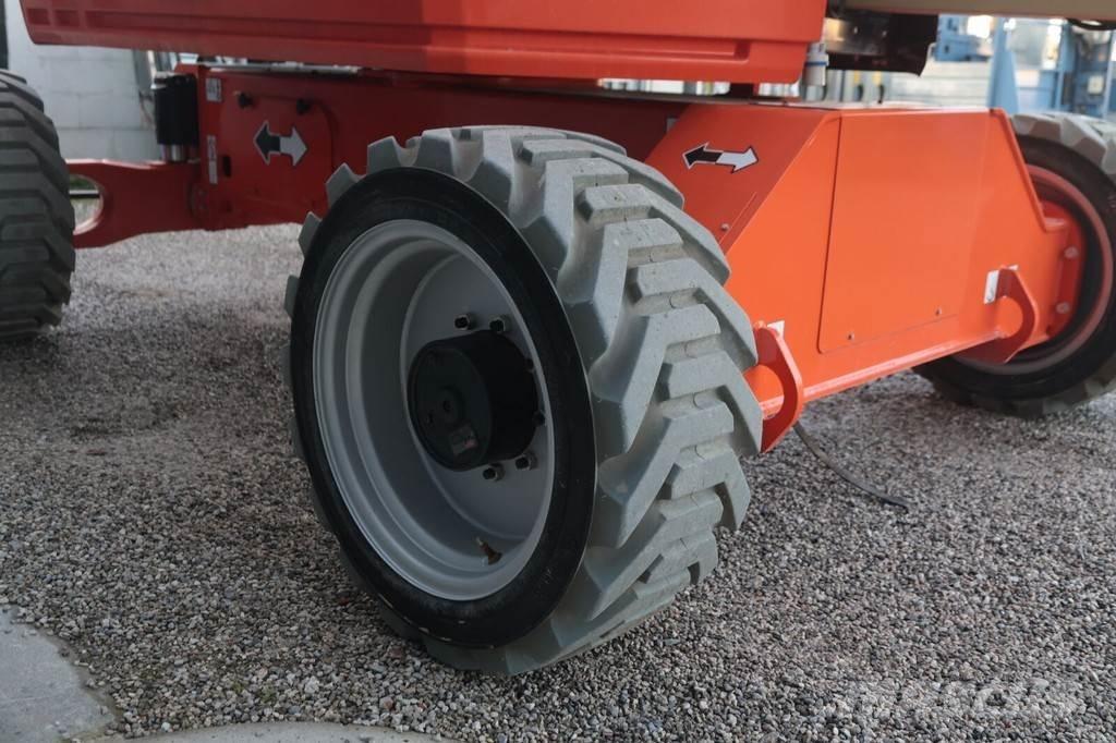 JLG EC520AJ Bomliftar