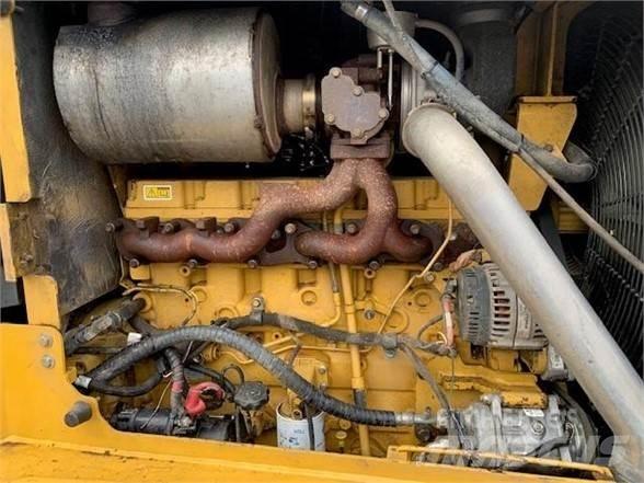 CAT 574 Skotare
