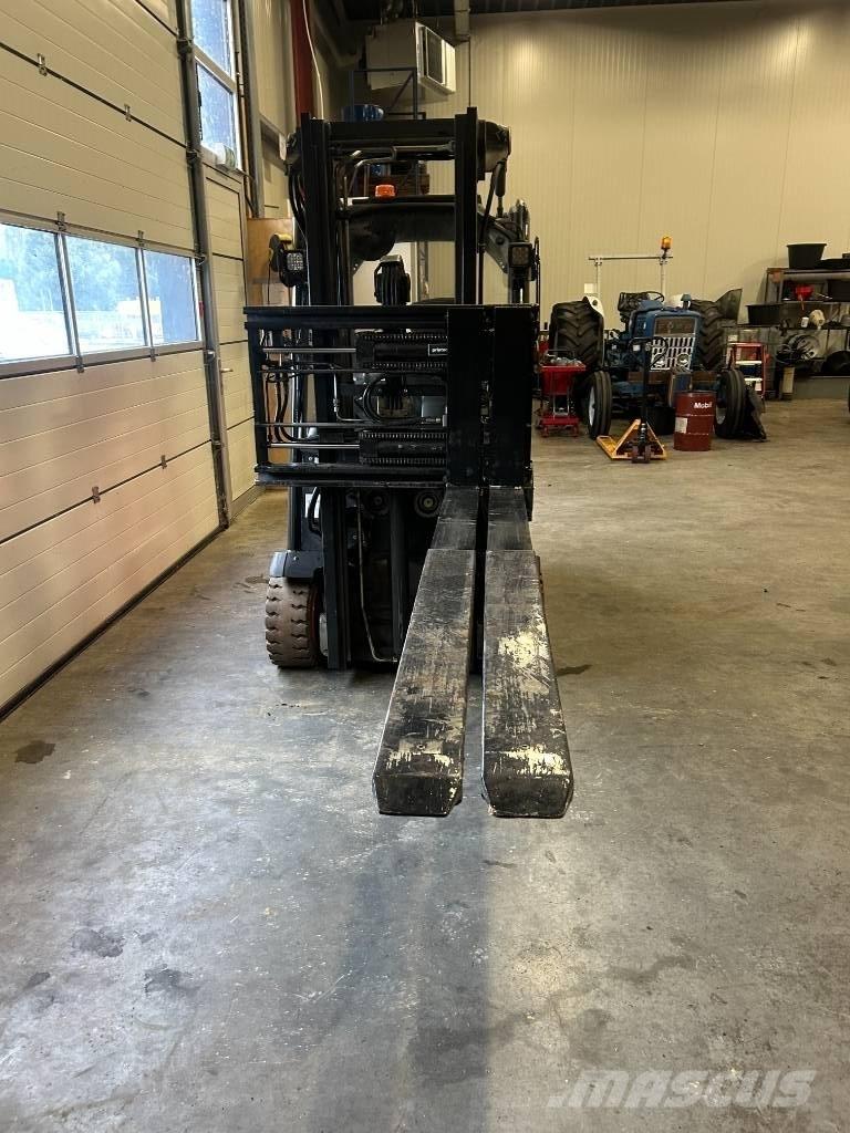 Linde e18l-02 Elmotviktstruckar