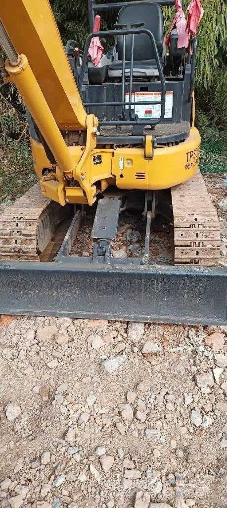 Komatsu PC35 Minigrävare < 7t