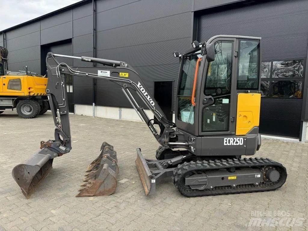 Volvo ECR25D Minigrävare < 7t