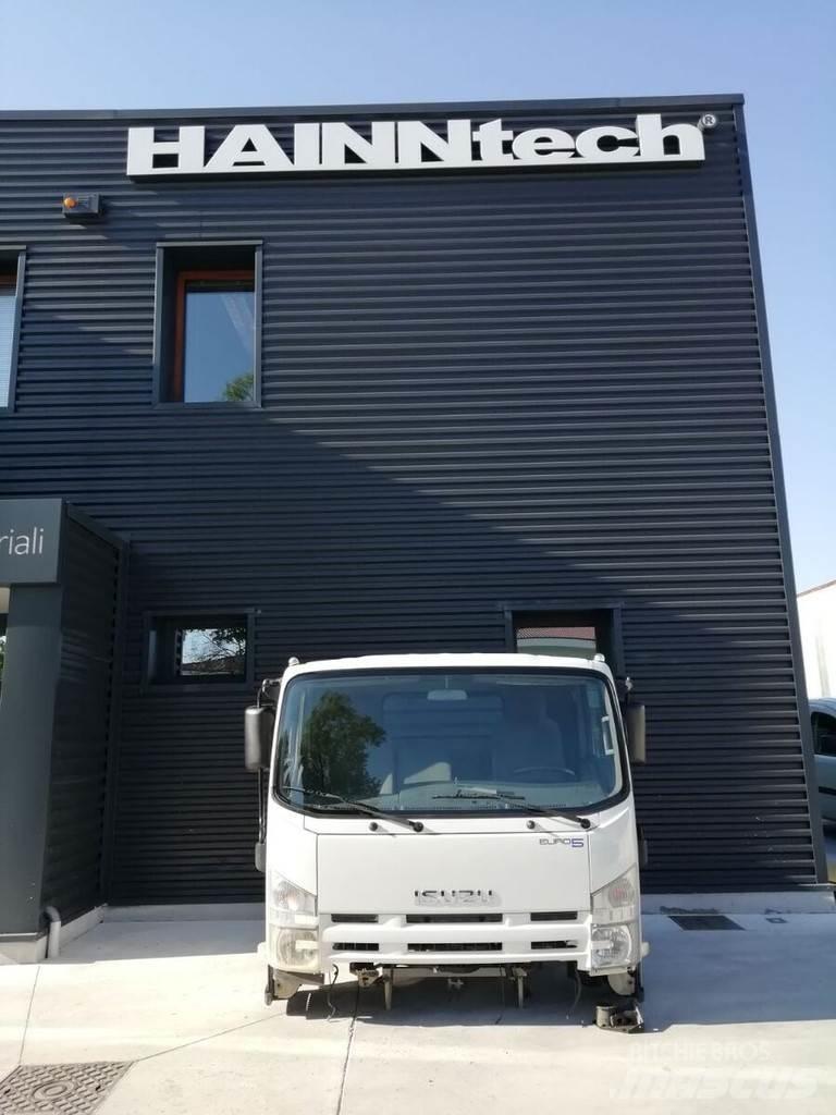 Isuzu NPR 85 "M - P - Q" Hytter och interiör