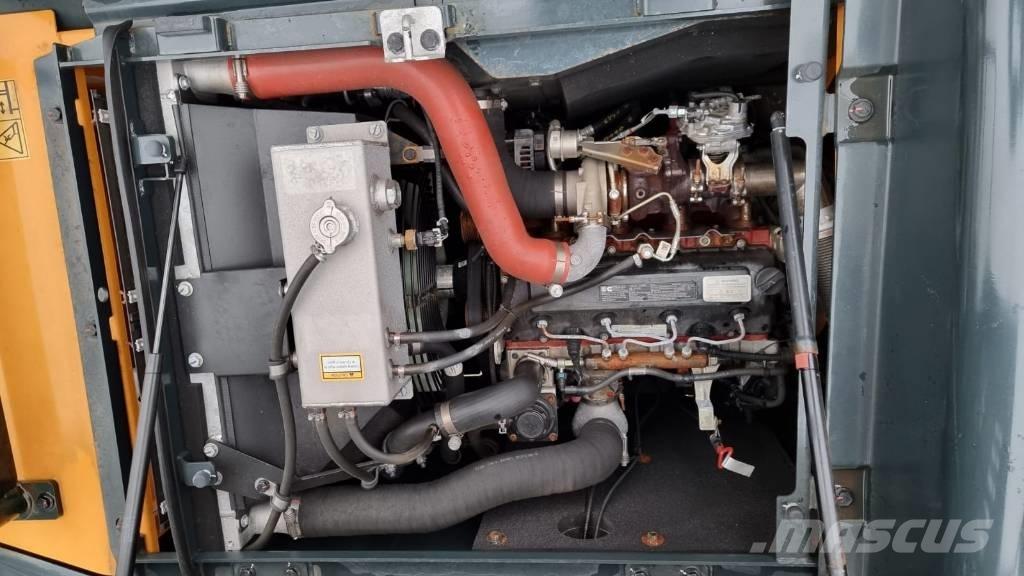 Hyundai HX 140 AL Bandgrävare