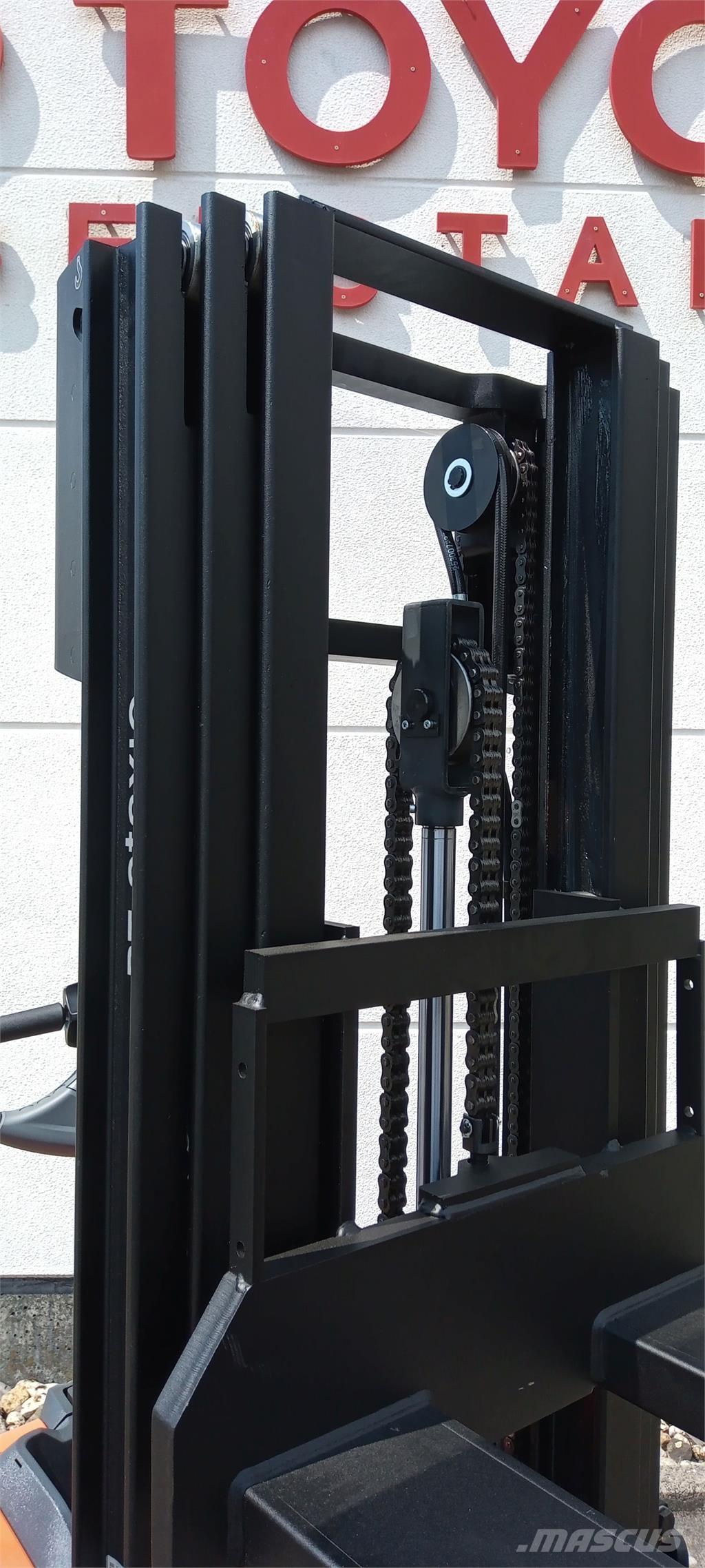 Toyota SWE120L Staplare