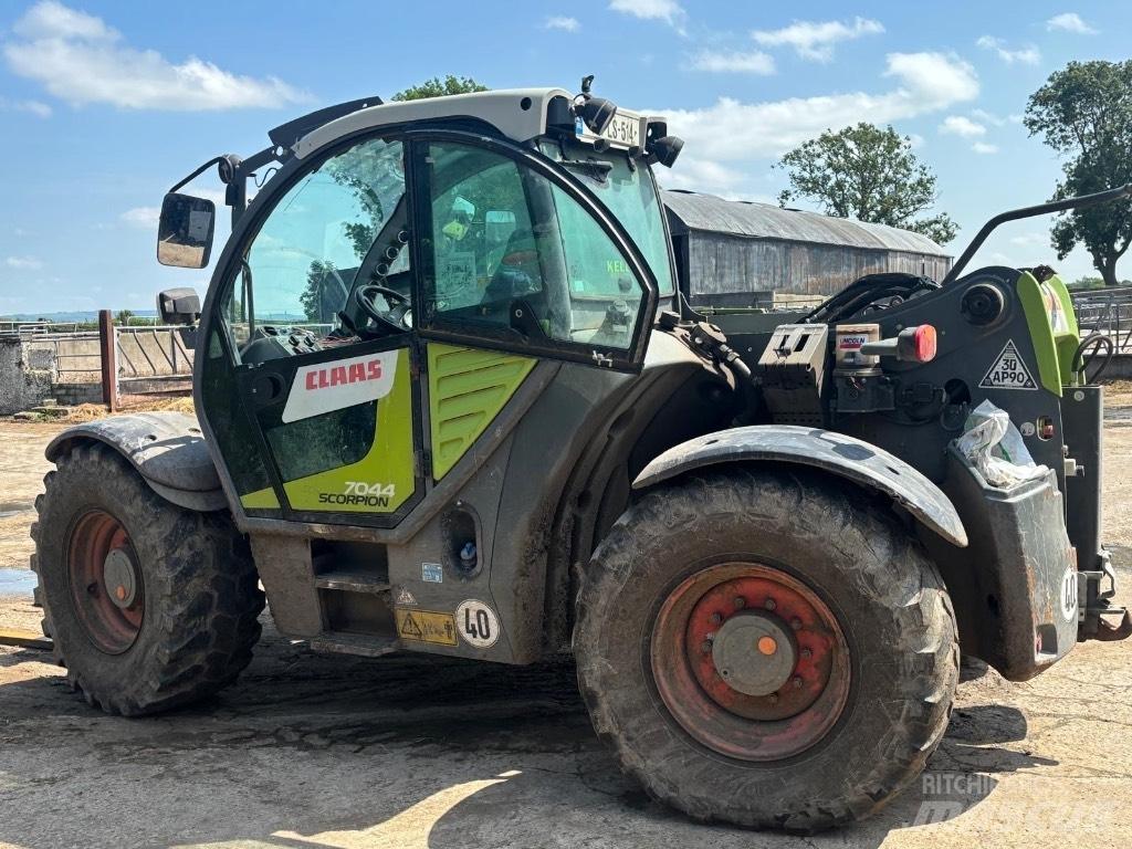 CLAAS Scorpion 7044 Redskapsbärare för lantbruk