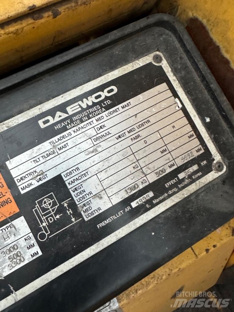 Daewoo G30E Gasolmotviktstruckar