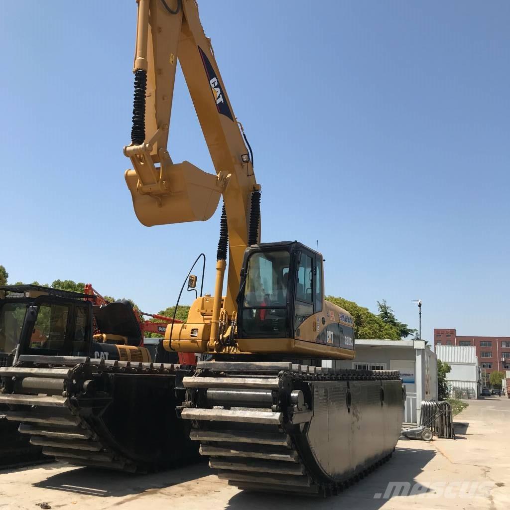 CAT 320 D Amfibiska grävmaskiner