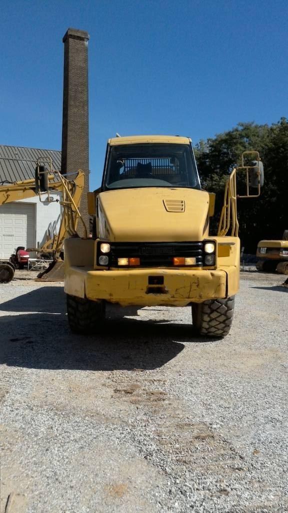 CAT 725 Midjestyrd dumper