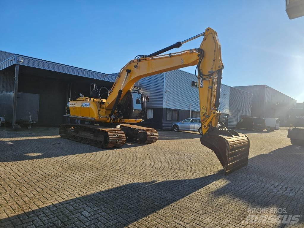 JCB JS 220 LC Bandgrävare