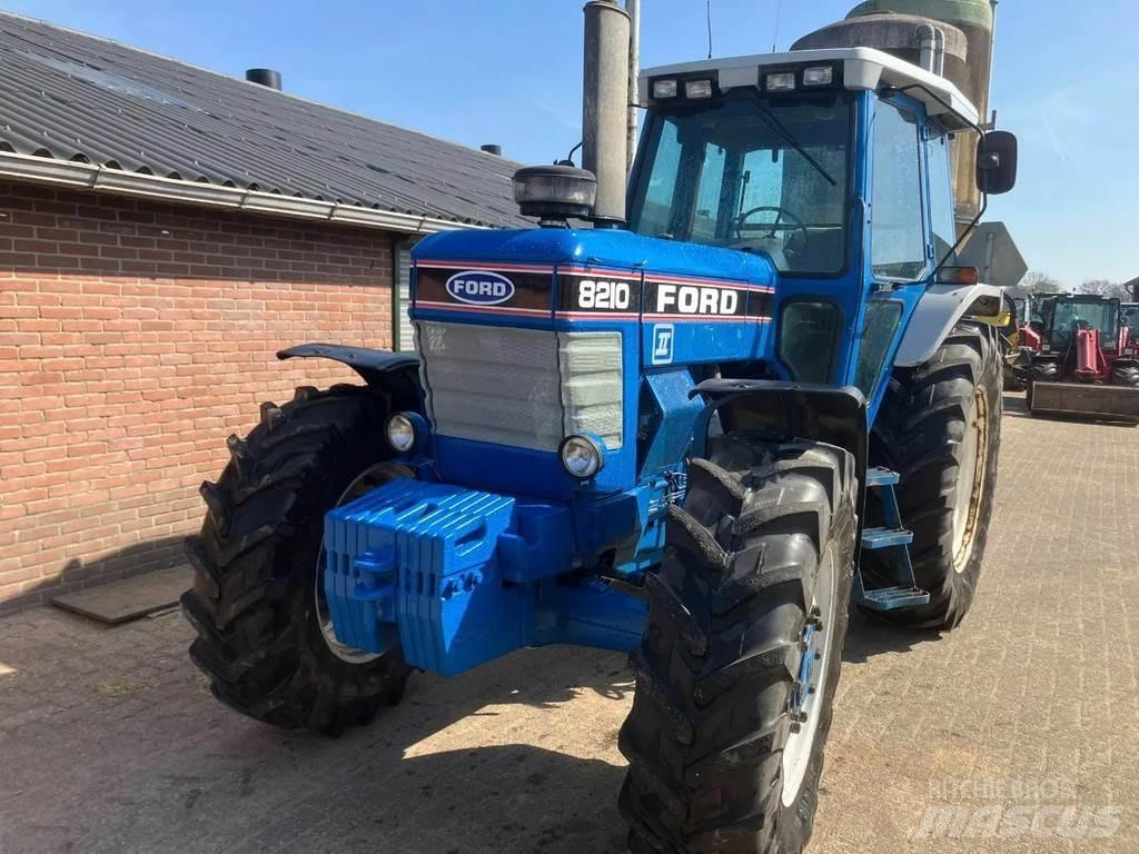 Ford 8210 gen 2 Traktorer