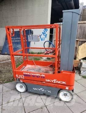 SkyJack SJ 12 Saxliftar