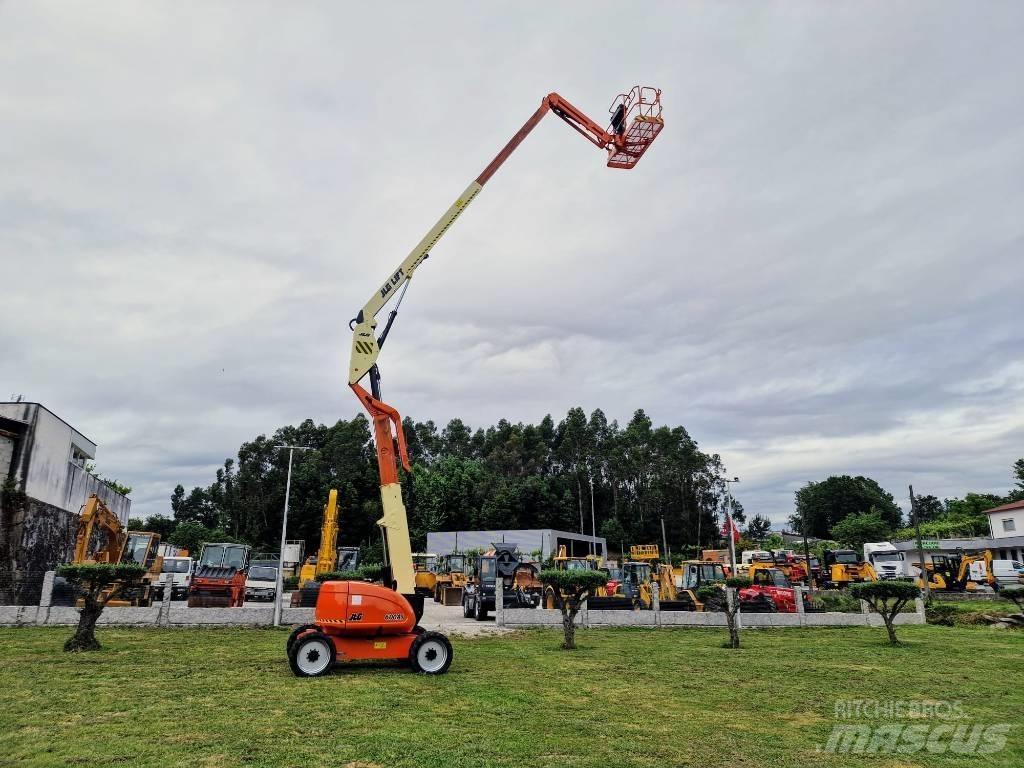 JLG 600 AJ Bomliftar