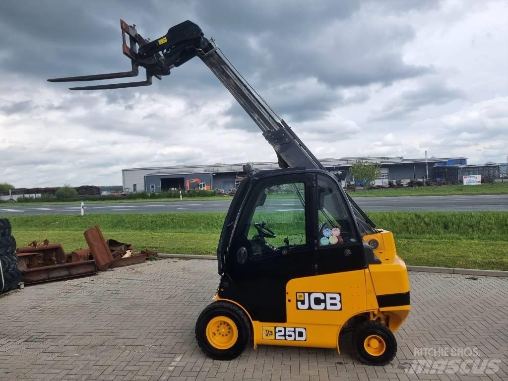 JCB TLT 25 D Teleskoplastare