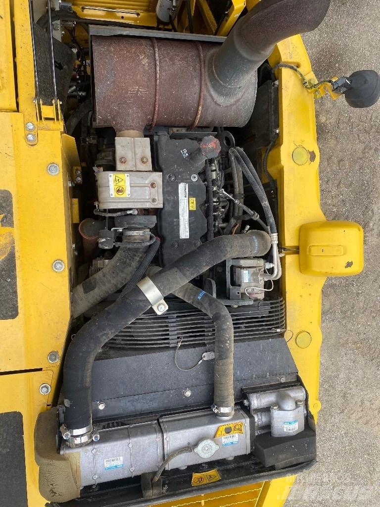 Komatsu PW 148-8 Hjulgrävare
