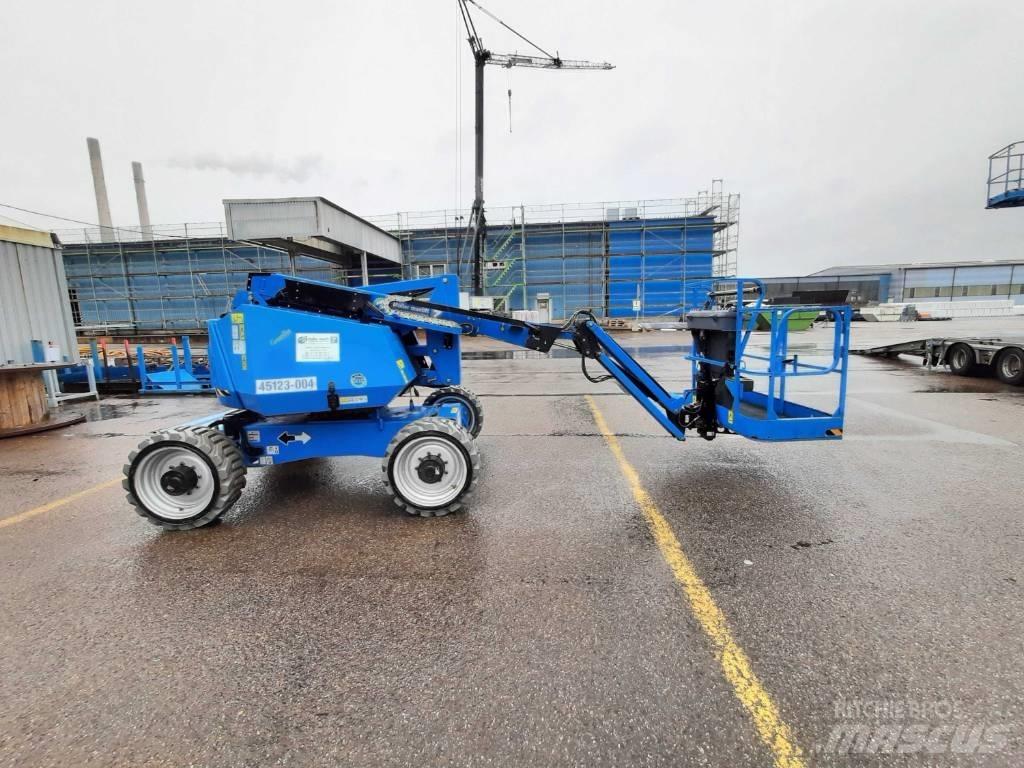 JLG H 340 AJ Bomliftar
