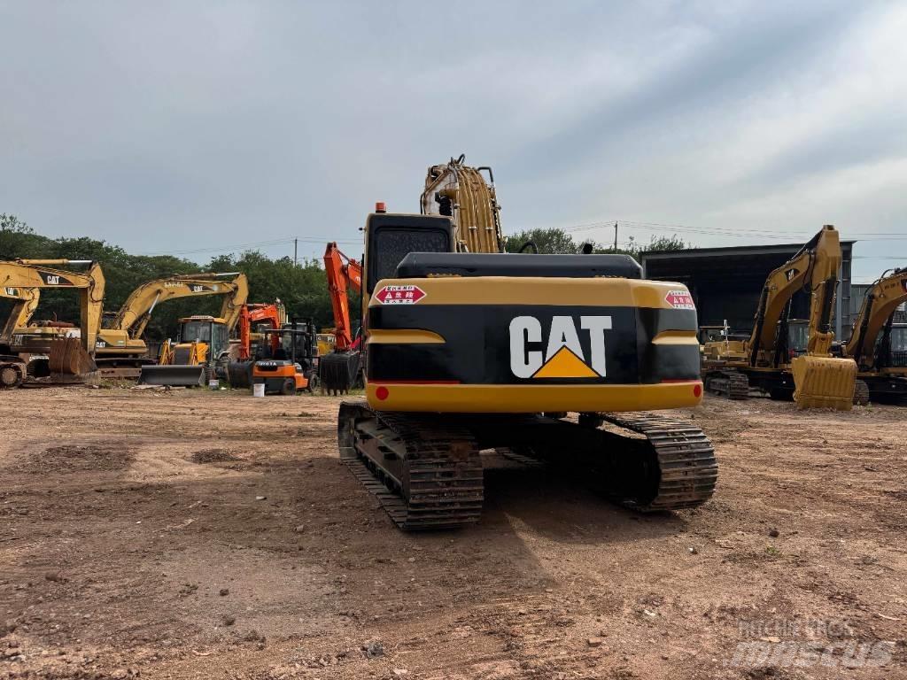 CAT 320 B L Bandgrävare