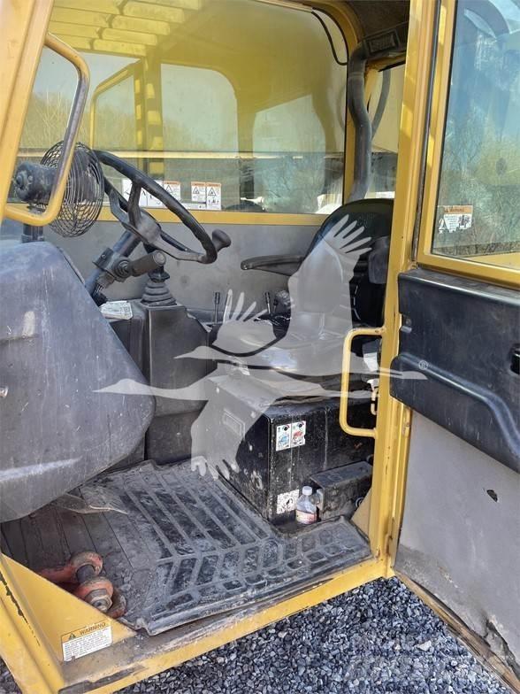 CAT TL1055 Teleskoplastare