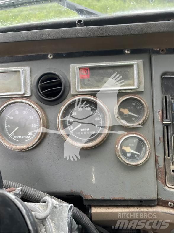 Ford 8000 Vattentankbilar