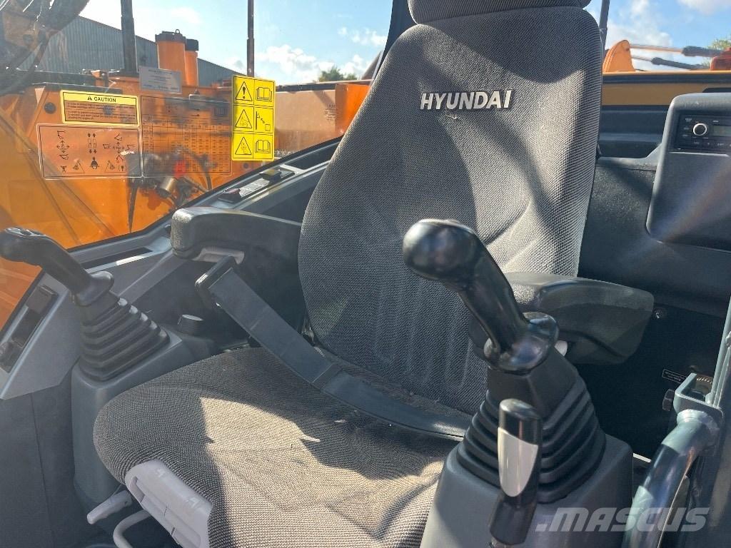 Hyundai HX130LCR Bandgrävare