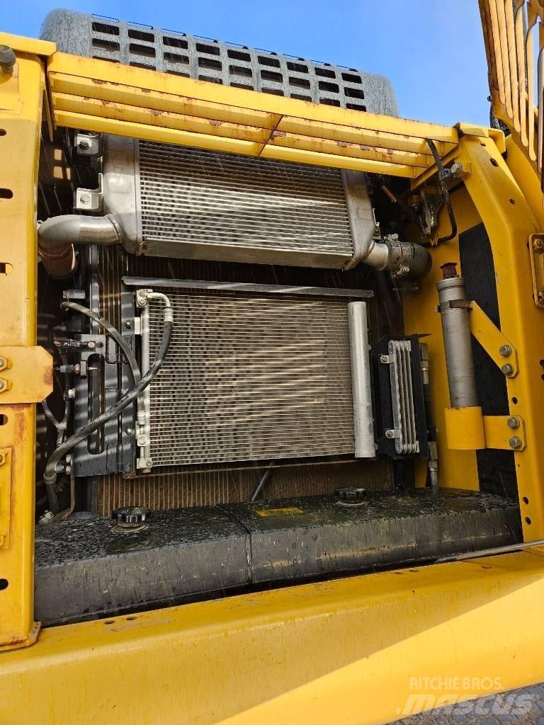 Komatsu PC210LC-11 Bandgrävare