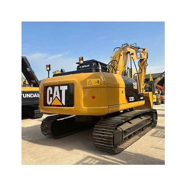 CAT 323 D L Bandgrävare