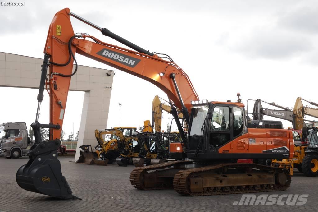 Doosan DX 255 LC-7 Bandgrävare