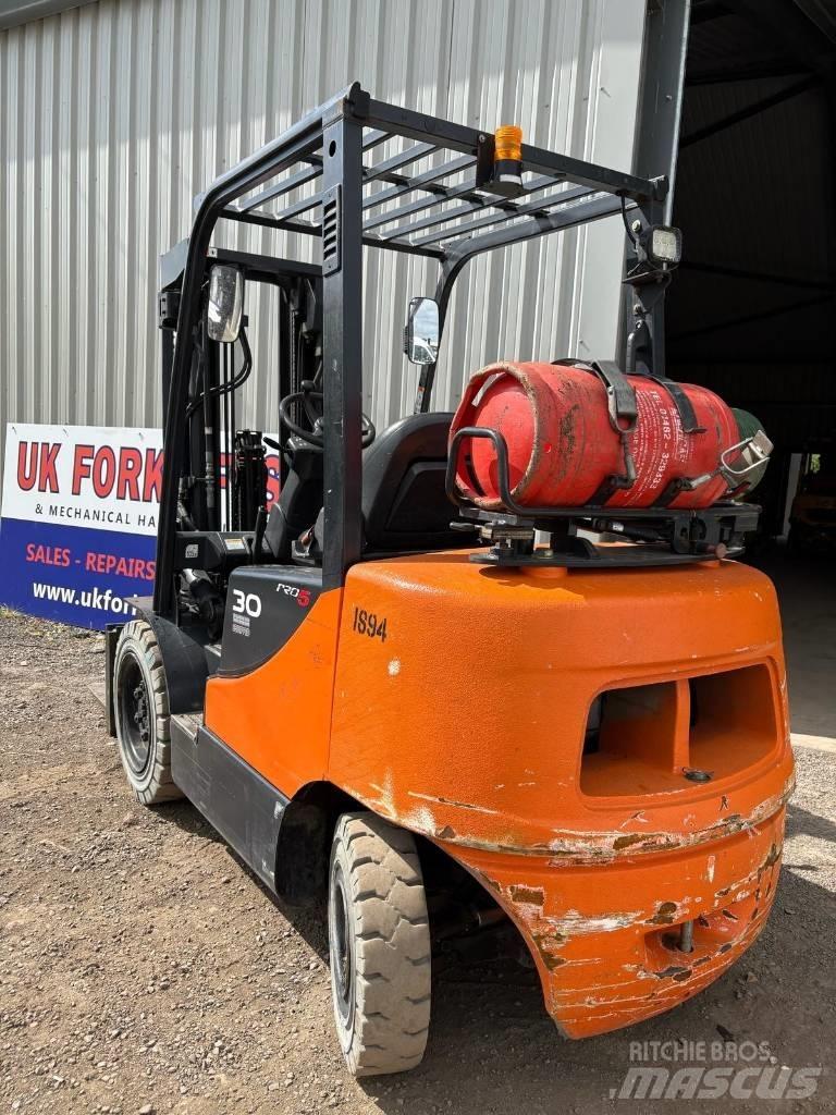 Doosan G 30 E-5 Gasolmotviktstruckar