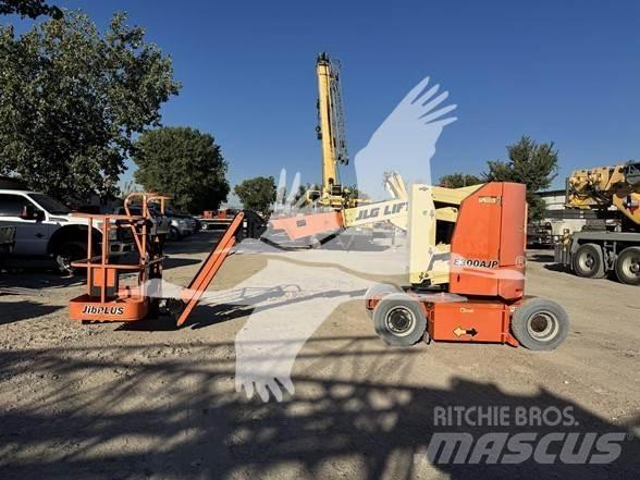 JLG E300AJP Bomliftar