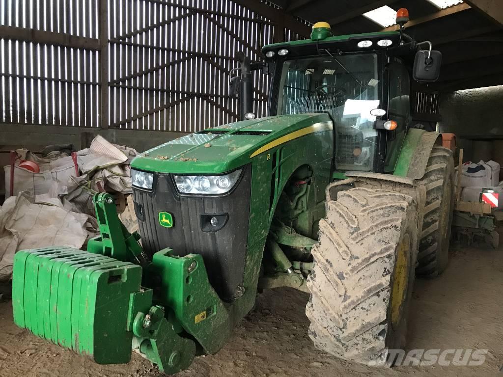 John Deere 8260 R Traktorer