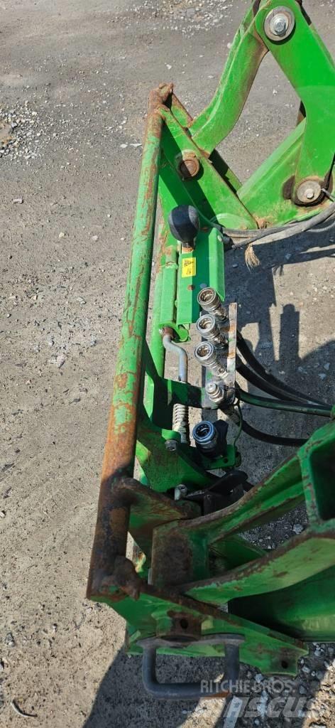 John Deere 6215R Traktorer