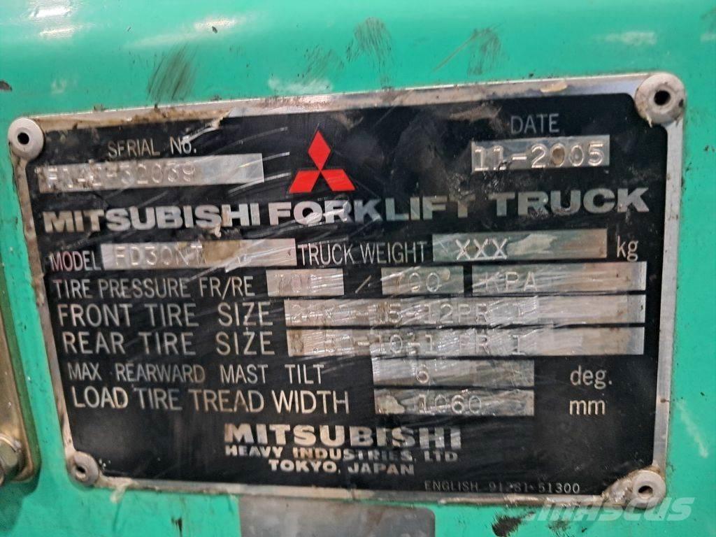 Mitsubishi FD30NT Dieselmotviktstruckar