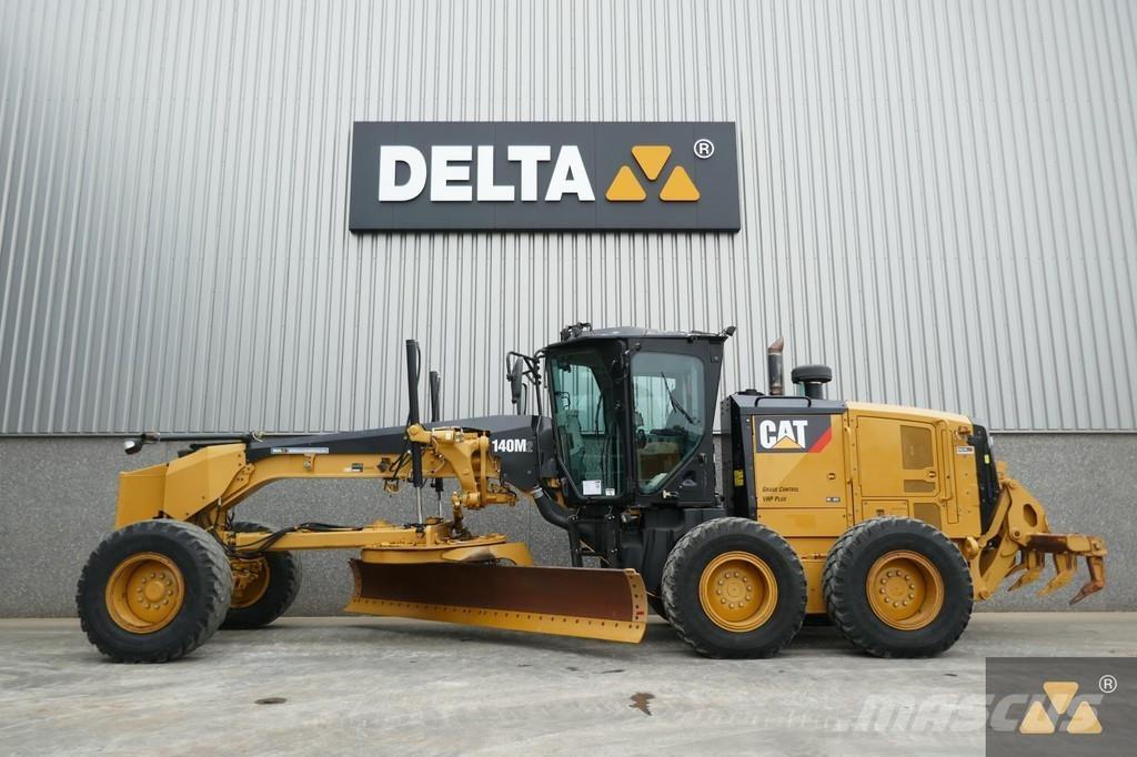 CAT 140M2 Väghyvlar