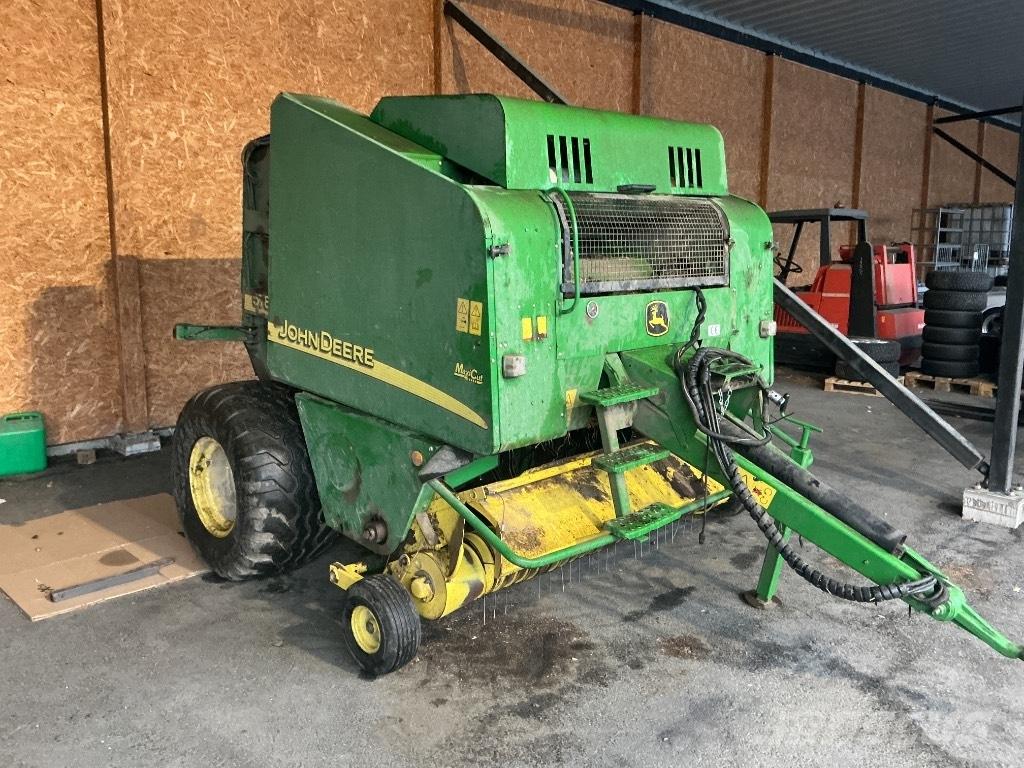 John Deere 578 Rundbalspressar