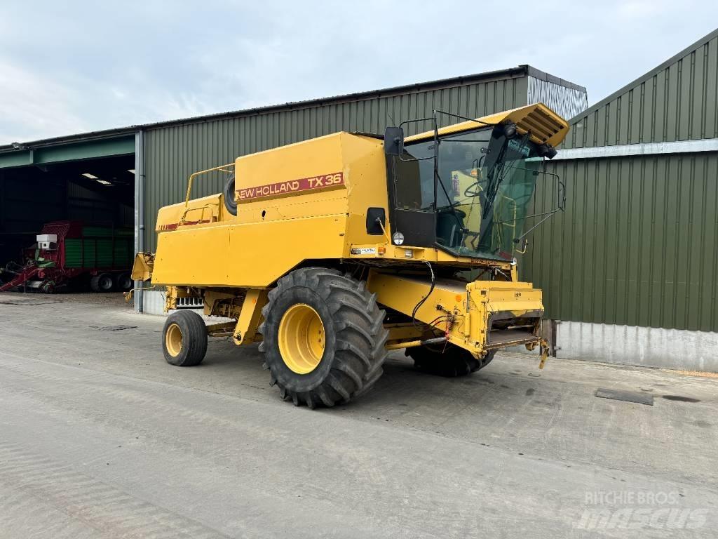 New Holland TX 36 Skördetröskor