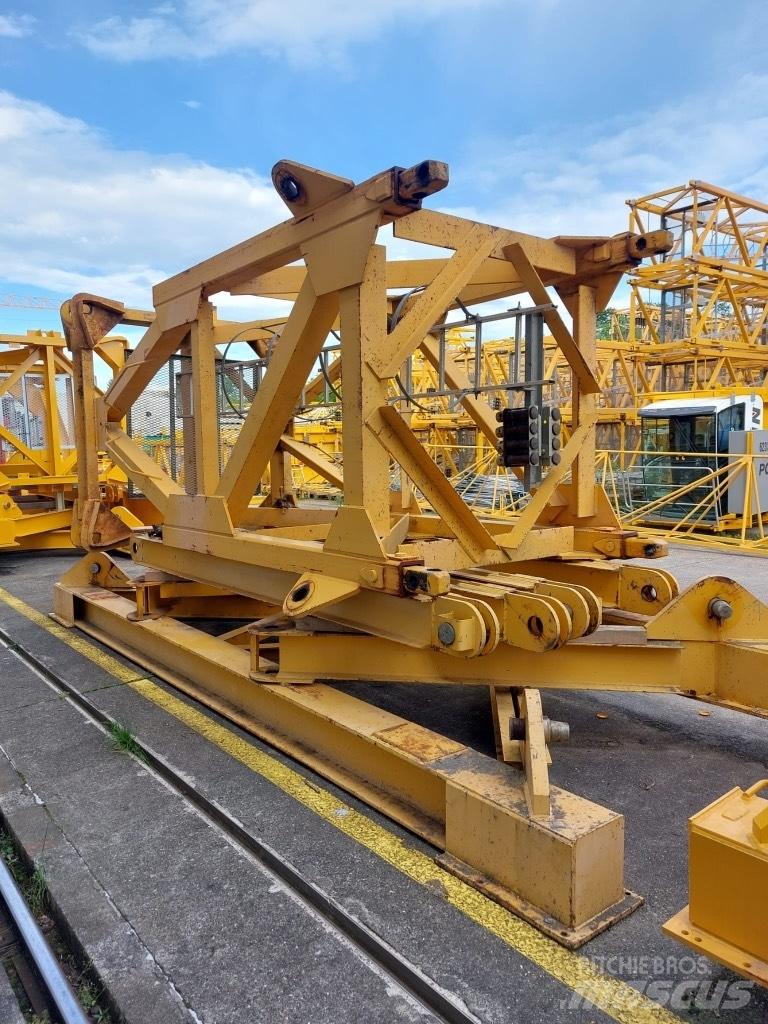 Potain MDT 389 L16 Byggkranar