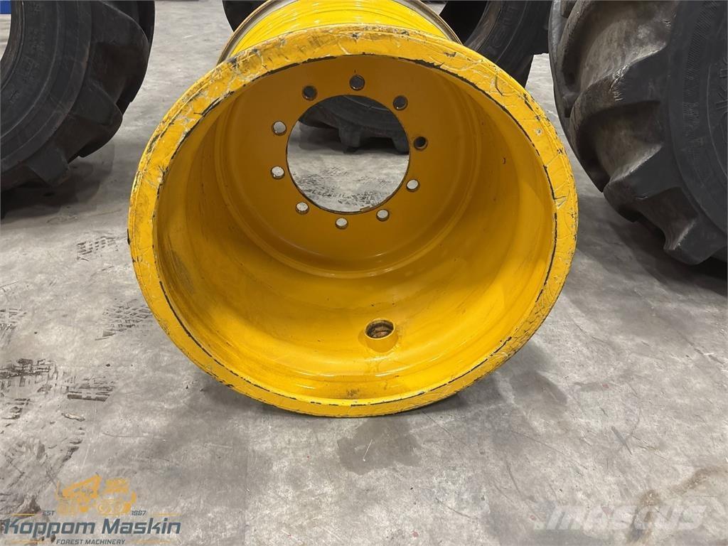 Rottne H8 24x26,5 Däck, hjul och fälgar