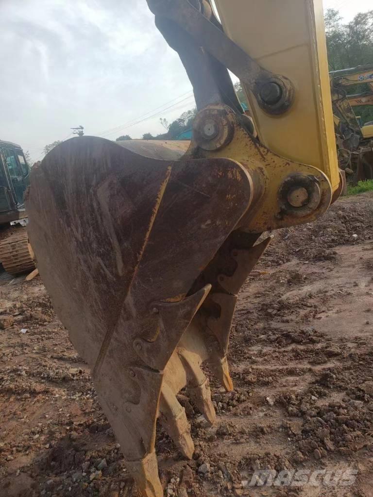 CAT 320 D Bandgrävare