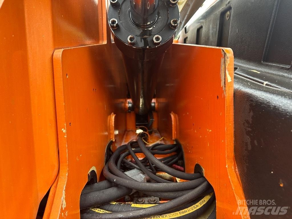 JLG 660 SJ Teleskop bomliftar