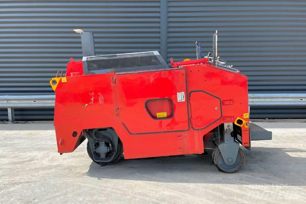 Wirtgen W 350 Asfaltskallfräsmaskiner