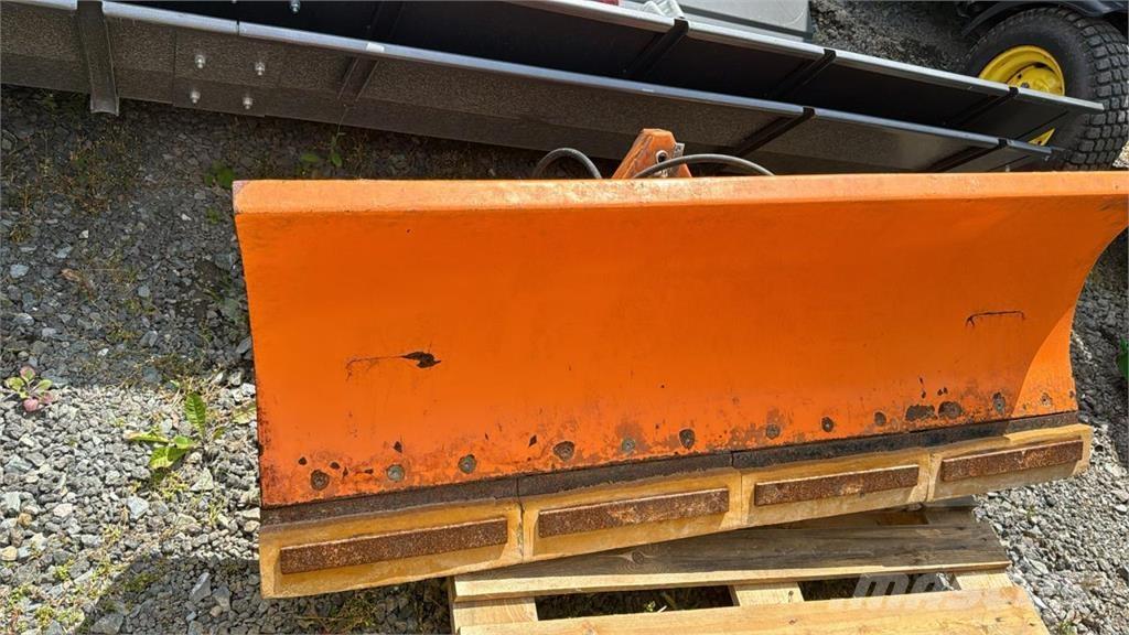 John Deere 3720 Kompakttraktorer