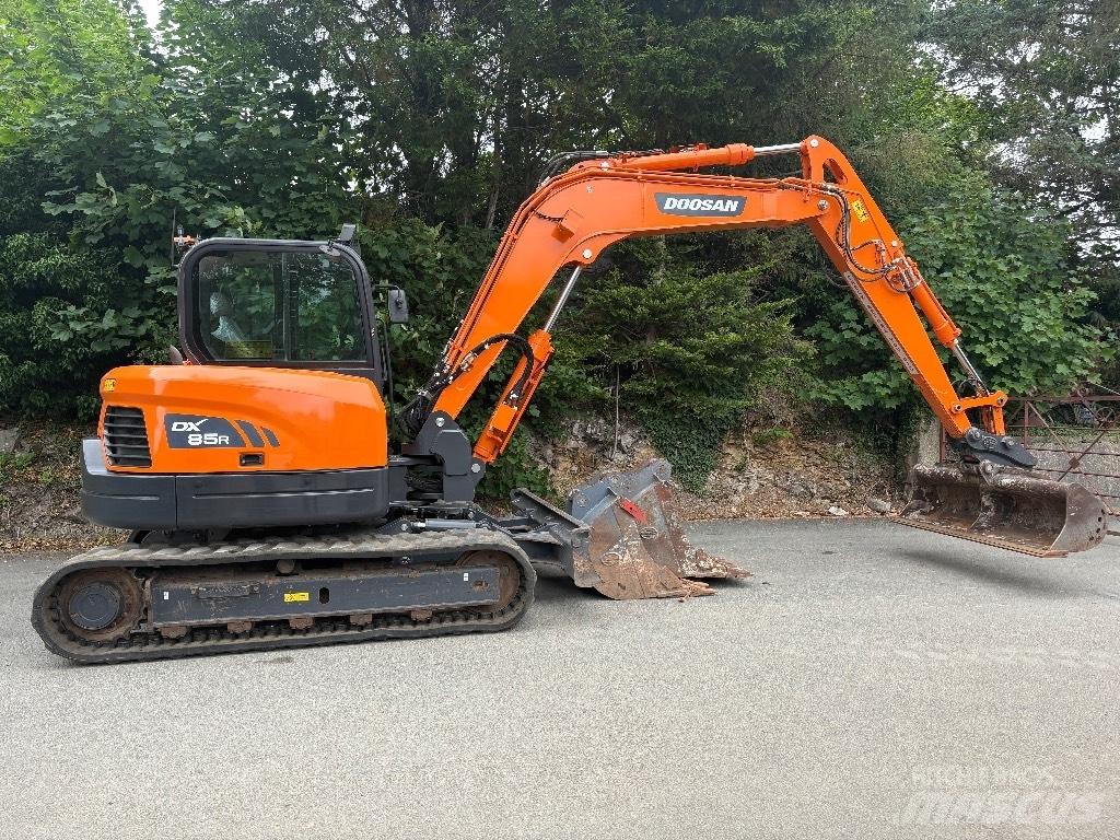 Doosan DX 85 R Midigrävmaskiner 7t - 12t
