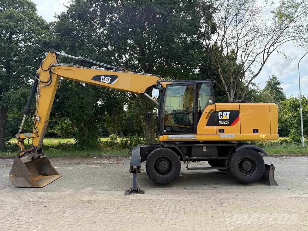 CAT M320F Hjulgrävare