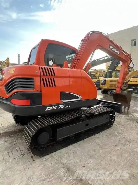 Doosan DX75-9C Midigrävmaskiner 7t - 12t